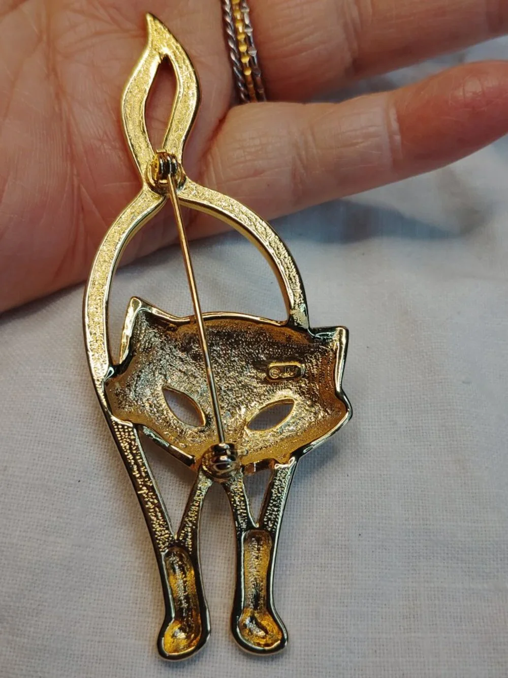Vintage JJ Attila Cat Brooch, Gold Tone Modernist Kitty Pin, 3.5